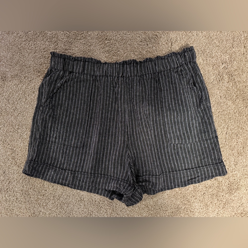 Time and Tru Size XXL Striped Linen Shorts Features Stretch